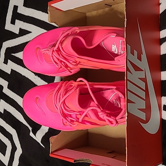 Nike Shoes - Nike Presto